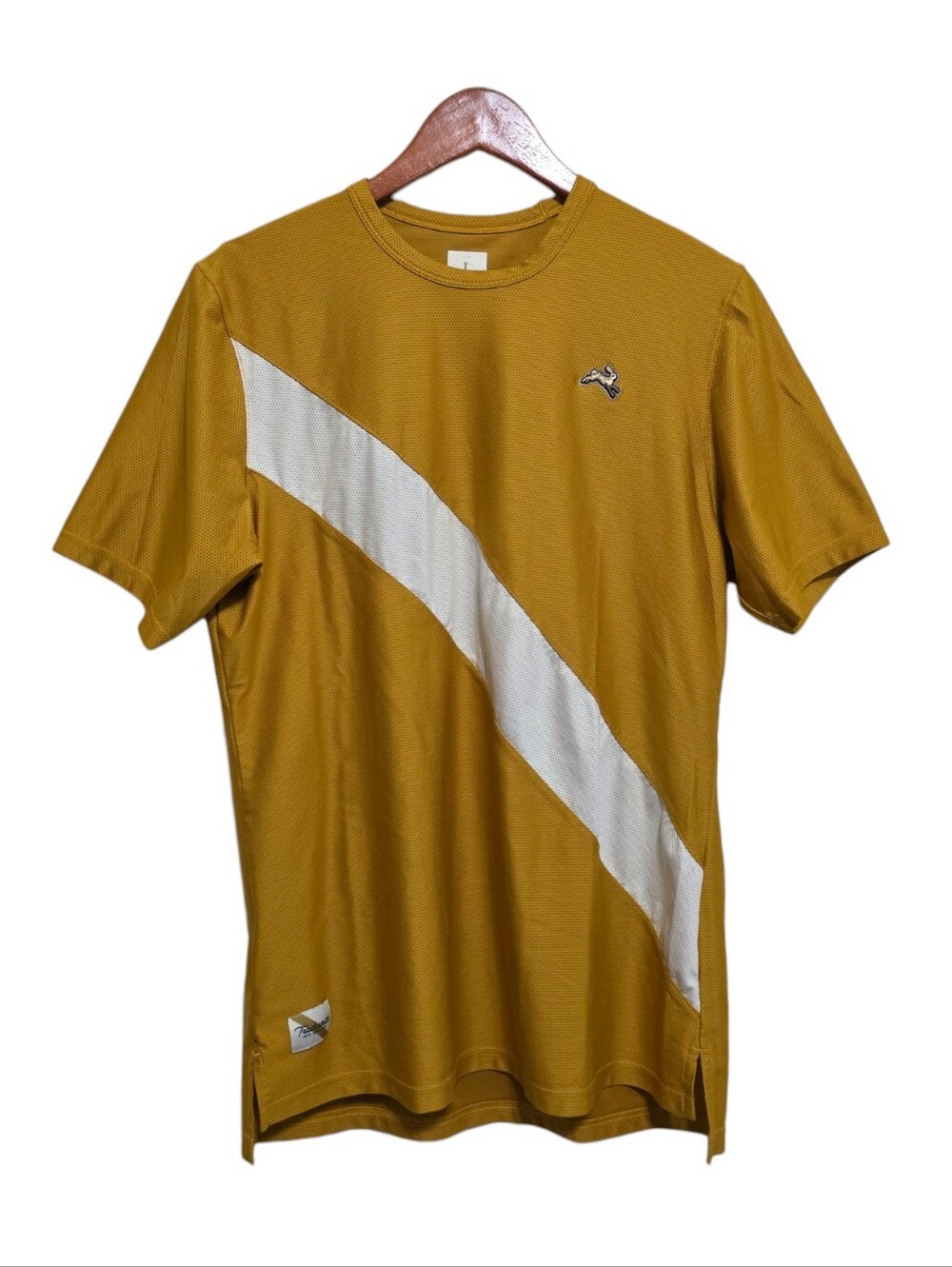 Tracksmith Van Cortlandt Tee in Gold/White Size Large